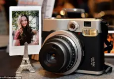 Kamera Instax Fujifilm Instax Mini 90 Neo Classic - Black 2 fujifilm_instax_mini_90_neo_black