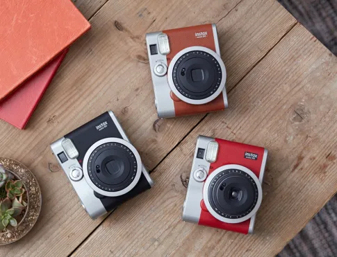 Kamera Instax Fujifilm Instax Mini 90 Neo Classic - Red 4 instax_mini_neo_90_classic_red_taskameraid_5