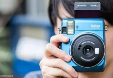 Kamera Instax Fujifilm Instax Mini 70 Island Blue 2 taskameraid_instax_mini_70_blue_2