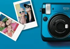 Kamera Instax Fujifilm Instax Mini 70 Island Blue 3 taskameraid_instax_mini_70_blue_3