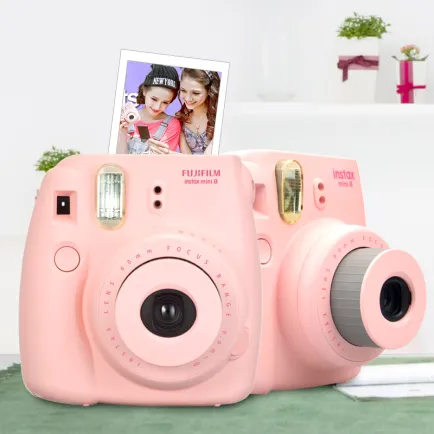 Kamera Instax Fujifilm Instax Mini 8 Instant Film Camera Pink 4 taskameraid_instax_mini_8_pink_4