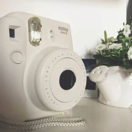 Kamera Instax Fujifilm Instax Mini 8 Instant Film Camera White 4 taskameraid_instax_mini_8_white_4