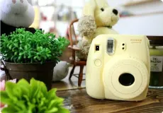 Kamera Instax Fujifilm Instax Mini 8 Instant Film Camera Yellow 6 taskameraid_instax_mini_8_yellow_6