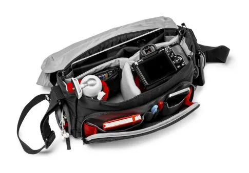 Messenger Bags Manfrotto Pixi Messenger for DSLR / CSC MB MA-M-AS 4 uuid_1800px_inriverimage_395001